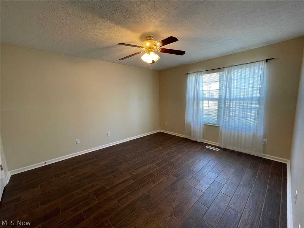 641 Stoney Ridge, Unit 83 Cleveland, OH 44143 - Photo 16 of 27 Master Bedroom (Lower Floor)