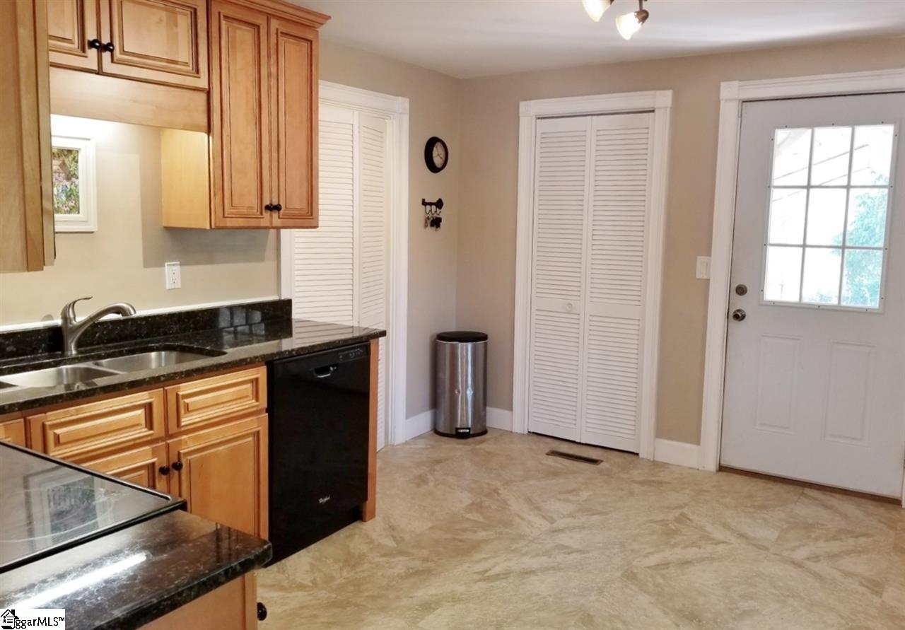 16047 West Main Street Honea Path, SC 29654 - Photo 4 of 20 Gallery Image 4