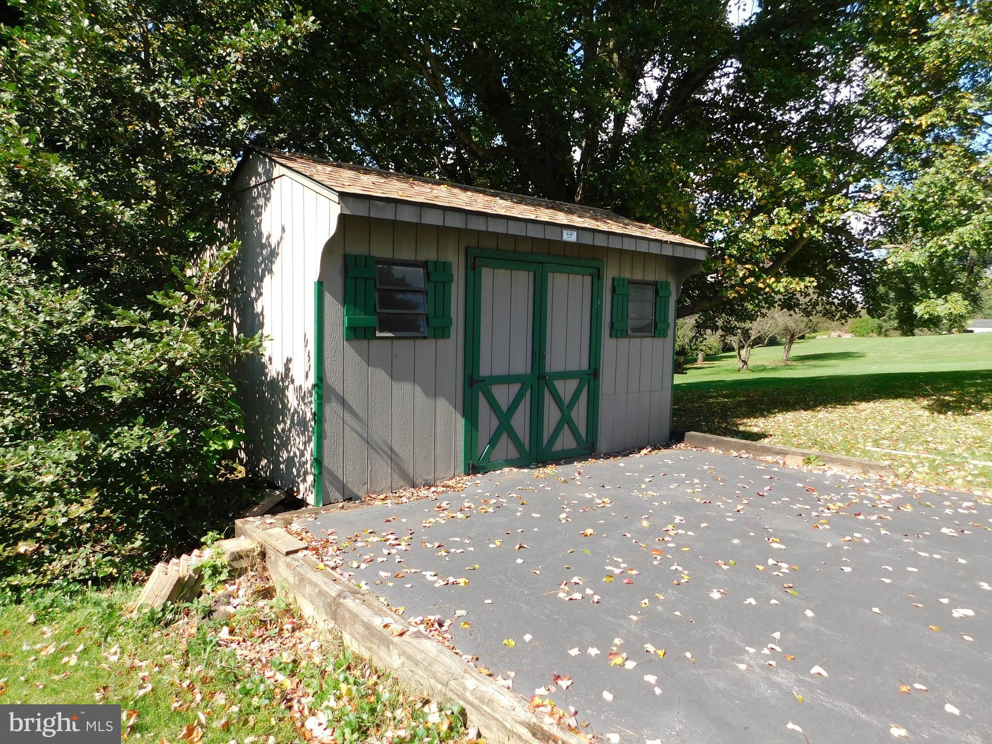 27 Apache Lane Willow Street, PA 17584 - Photo 17 of 20 Shed