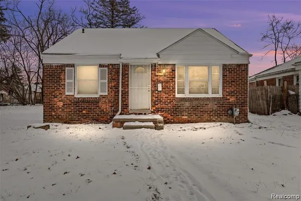 $1,000 | 19350 Patton Street, Detroit, MI 48219