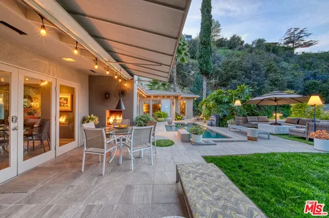 $8,500 | 3827 Rhodes Avenue, Studio City, CA 91604