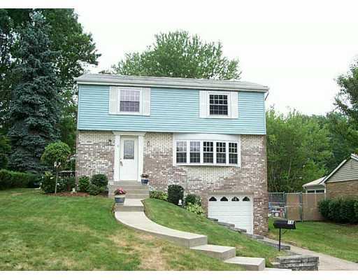 18 Riviera Road Plum, PA 15239 - Photo 1 of 8 Exterior Front.