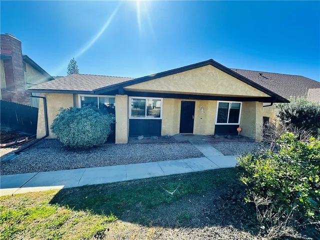 $277,000 | 1255 South Buena Vista Street, Hemet, CA 92543