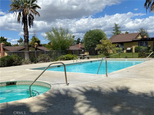 $277,000 | 1255 South Buena Vista Street, Hemet, CA 92543