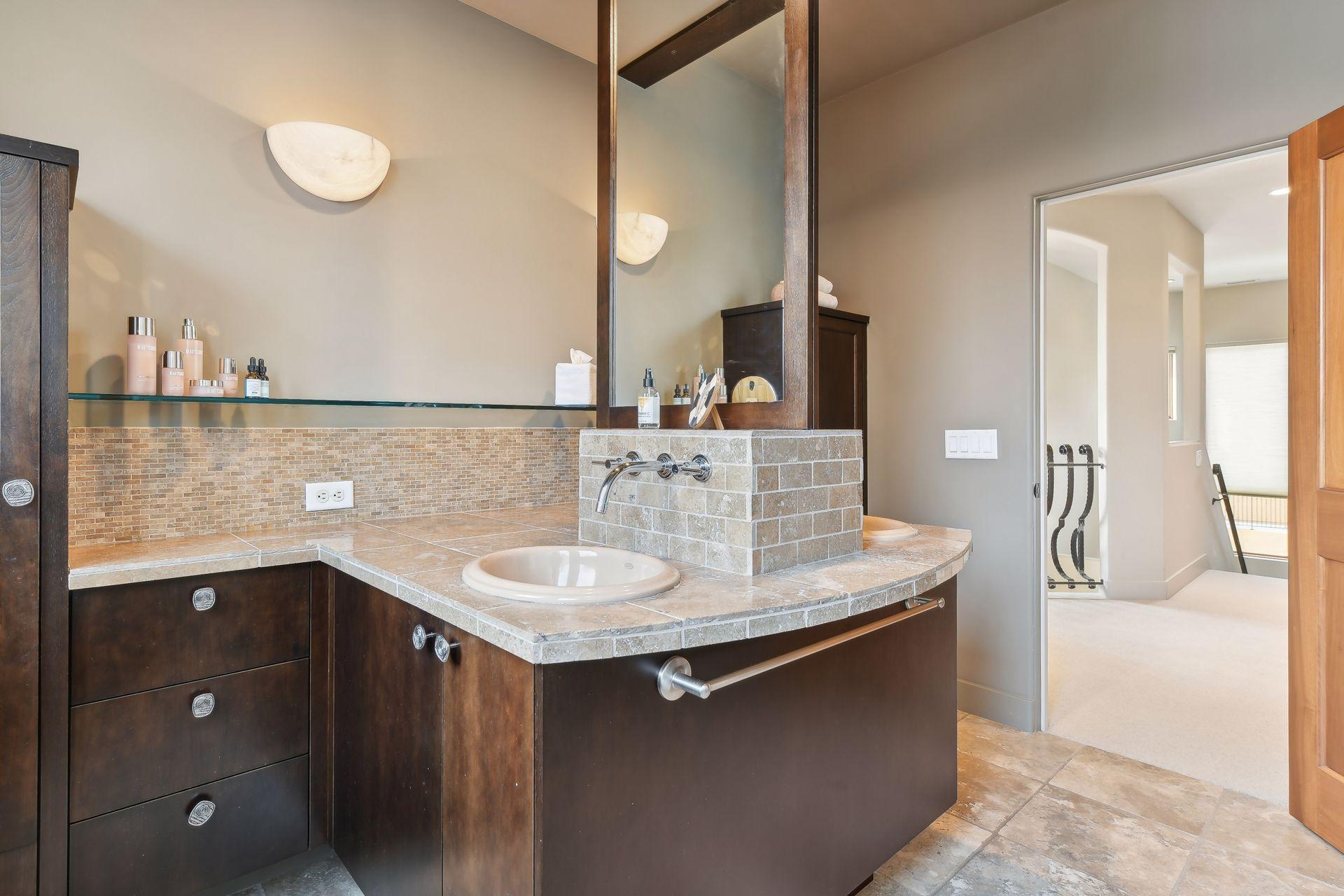745 Rice Street East Wayzata, MN 55391 - Photo 16 of 32 Gallery Image 16