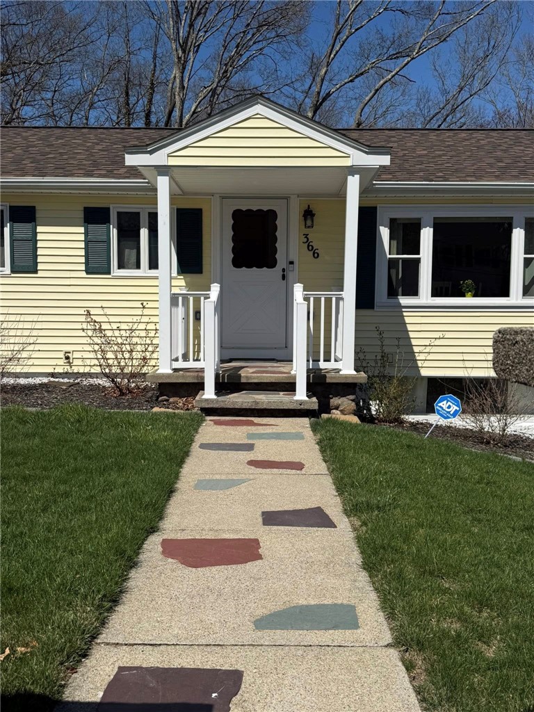 366 Aylsworth Avenue Woonsocket, RI 02895 - Photo 3 of 35