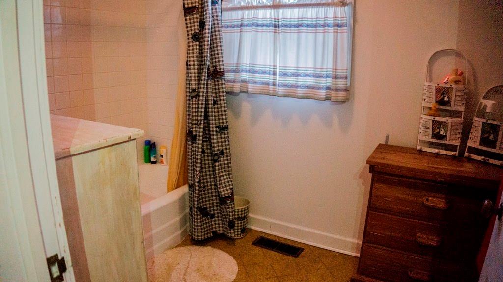 11827 North Ogden Point Road Syracuse, IN 46567 - Photo 19 of 33 Gallery Image 19