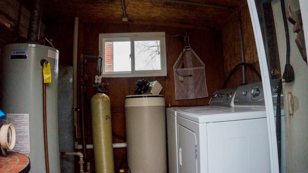 11827 North Ogden Point Road Syracuse, IN 46567 - Photo 32 of 33 Gallery Image 32