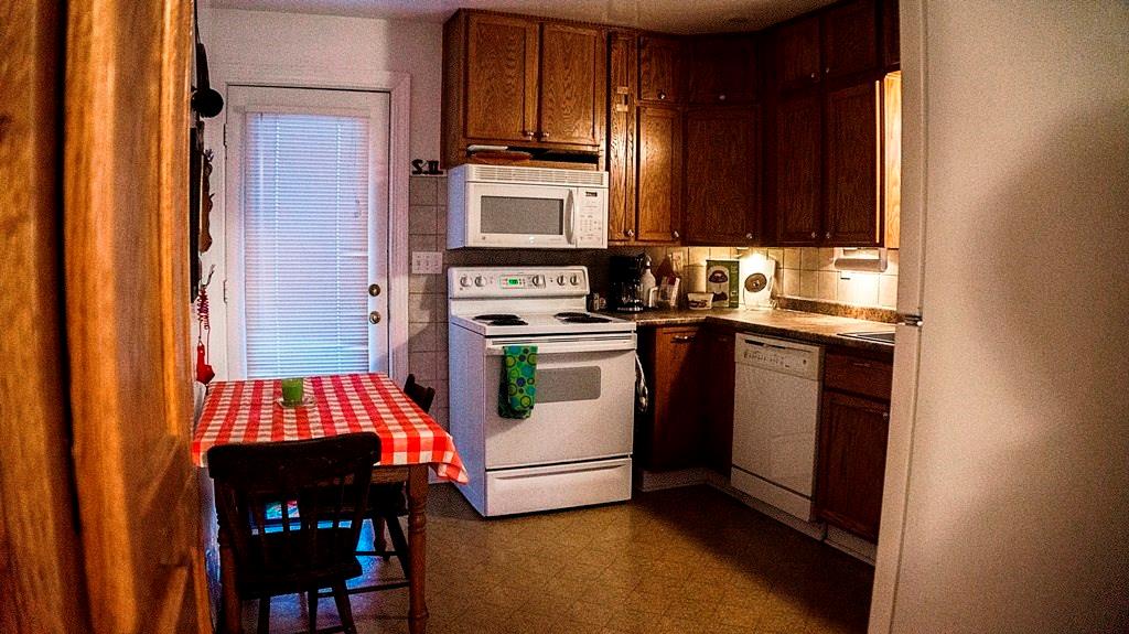 11827 North Ogden Point Road Syracuse, IN 46567 - Photo 10 of 33 Gallery Image 10