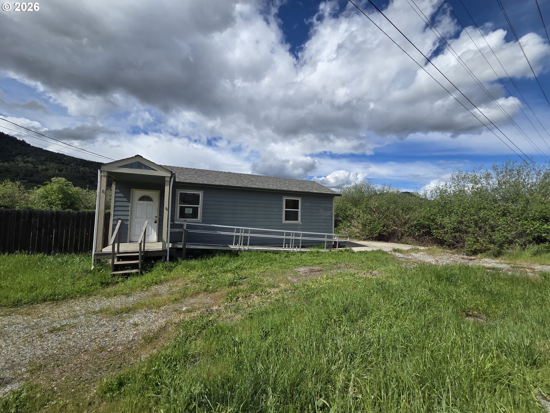 340 6th Avenue Riddle, OR 97469 - Photo 5 of 16