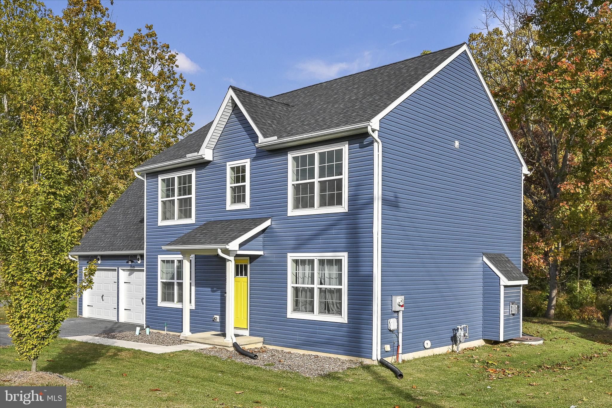 1485 Graystone Road Manheim, PA 17545 - Photo 2 of 43 a front view of a house with a yard