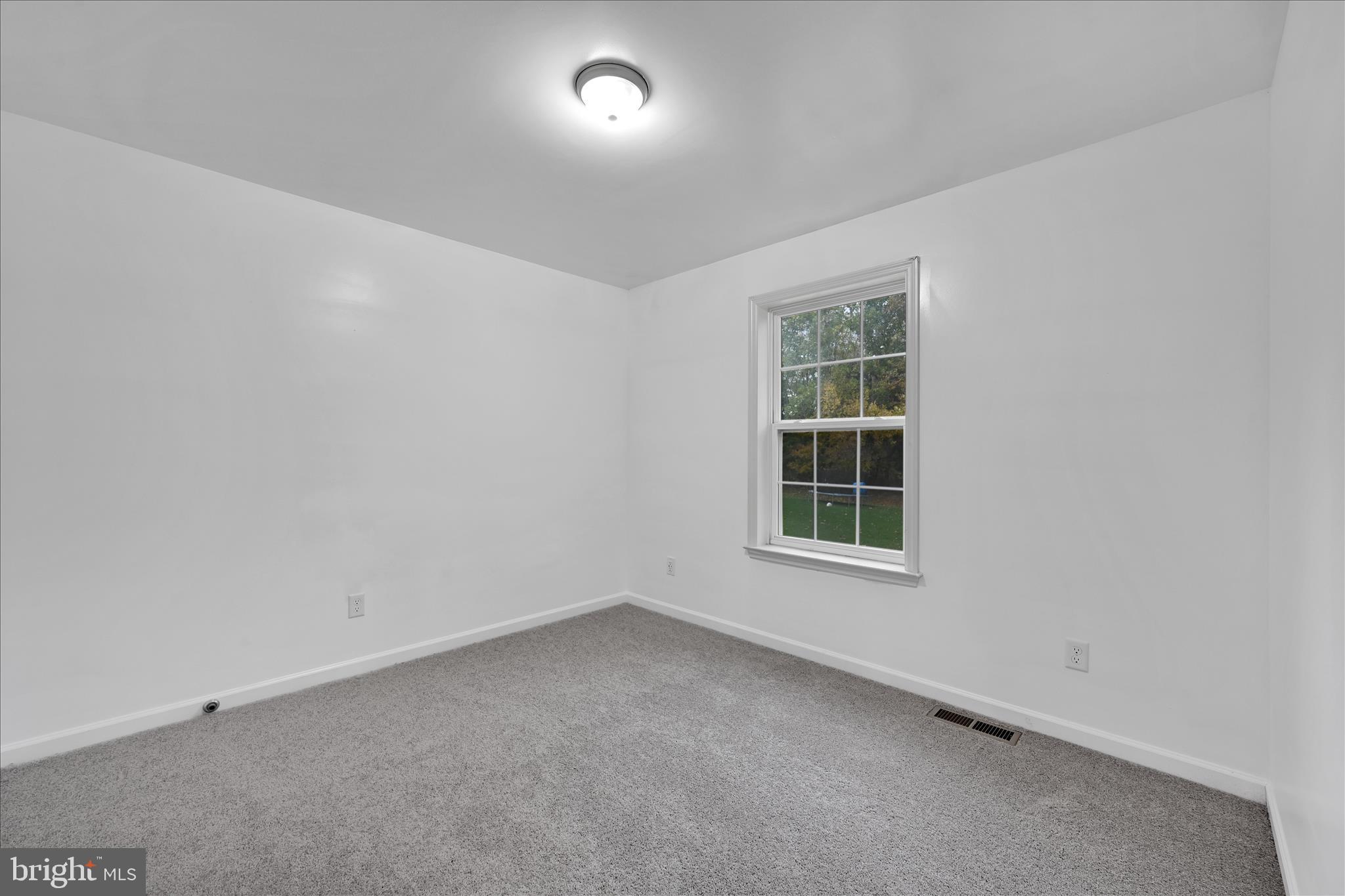 1485 Graystone Road Manheim, PA 17545 - Photo 26 of 43 an empty room with a window
