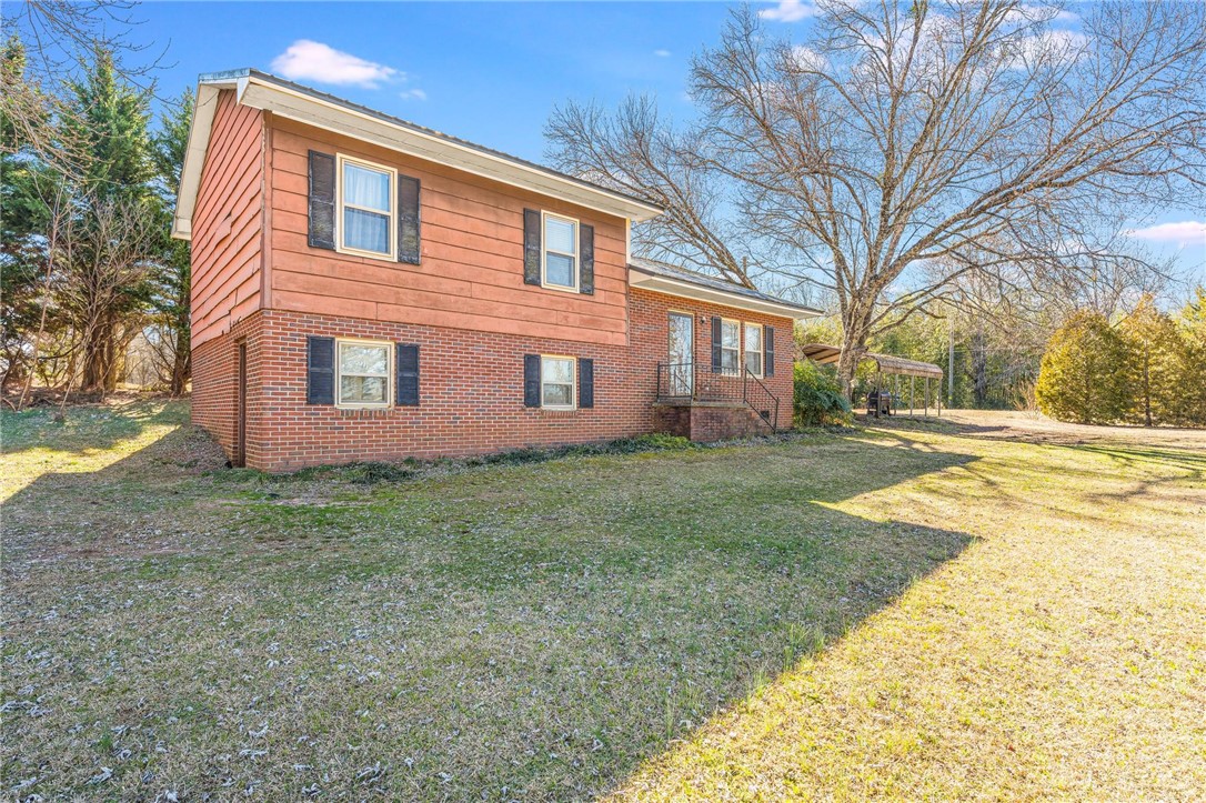 842 Campbell Town Road Walhalla, SC 29691 - Photo 1 of 37 Gallery Image 1