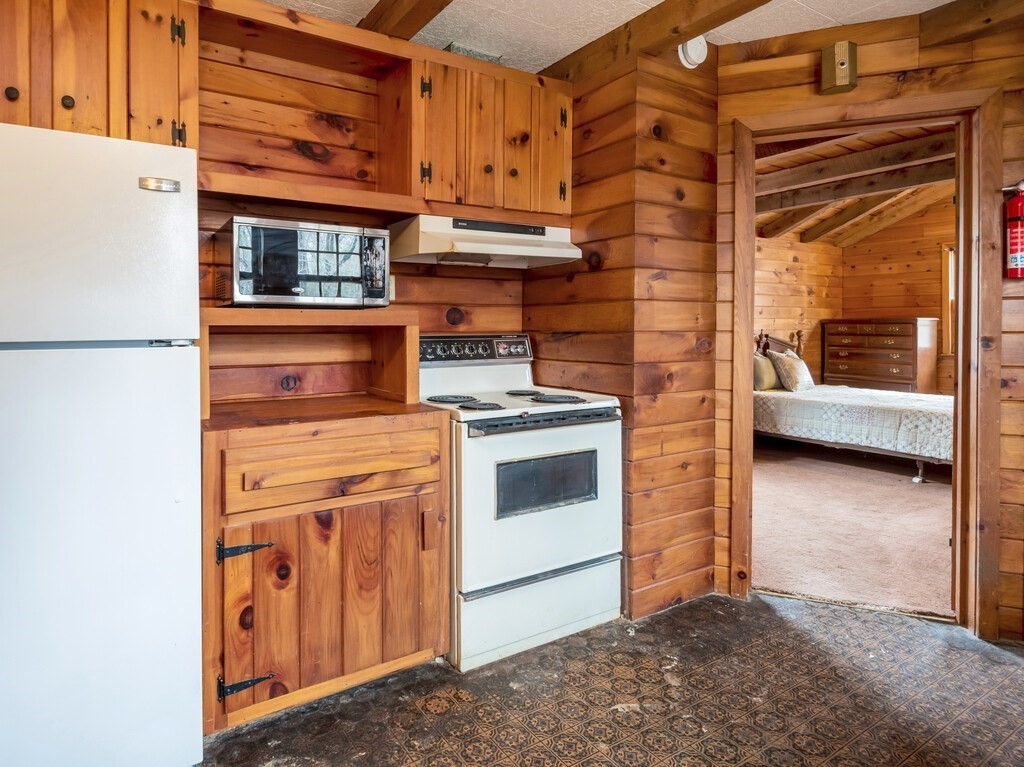 1 North Wales Road Holland, MA 01521 - Photo 11 of 39