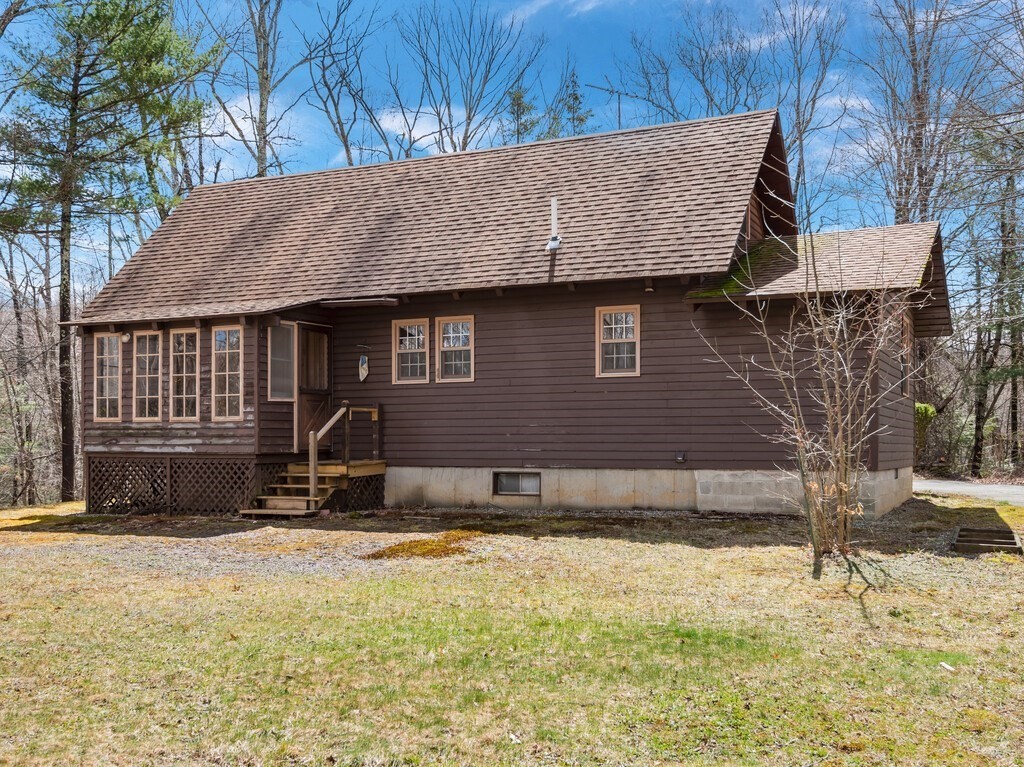 1 North Wales Road Holland, MA 01521 - Photo 3 of 39