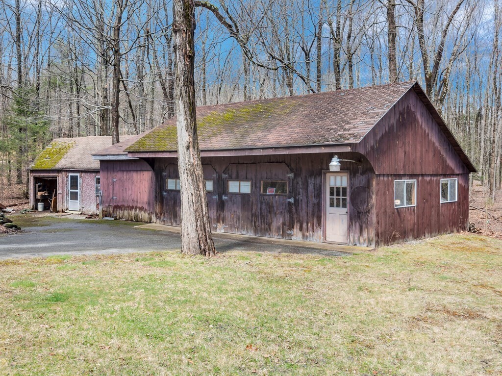 1 North Wales Road Holland, MA 01521 - Photo 4 of 39