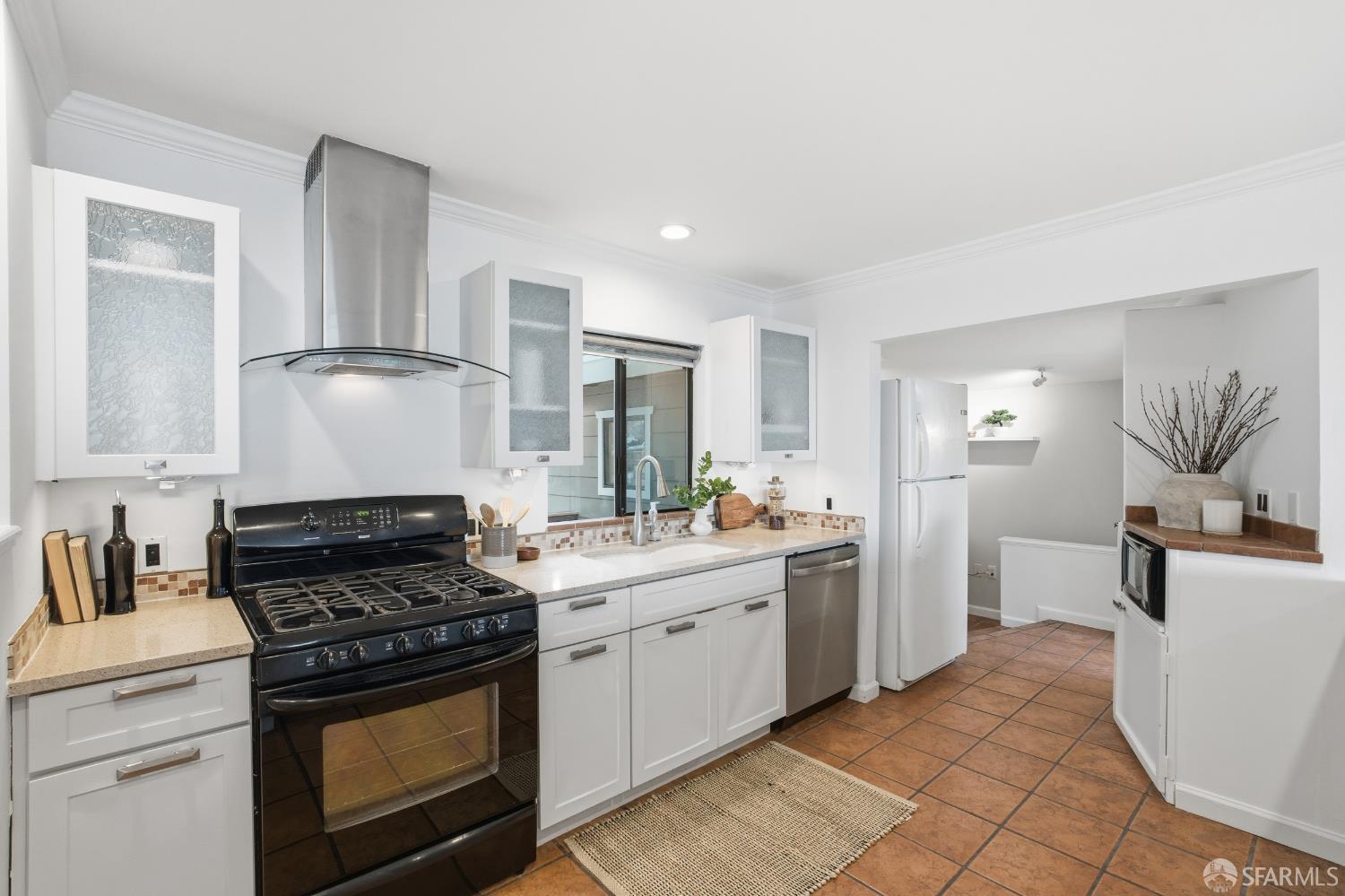 121 Kings Road Brisbane, CA 94005 - Photo 21 of 75