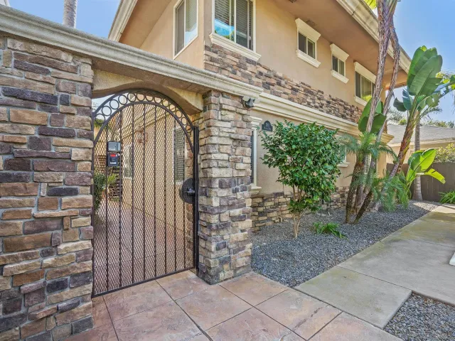 $849,000 | 1361 Felspar Street, Unit 7, San Diego, CA 92109