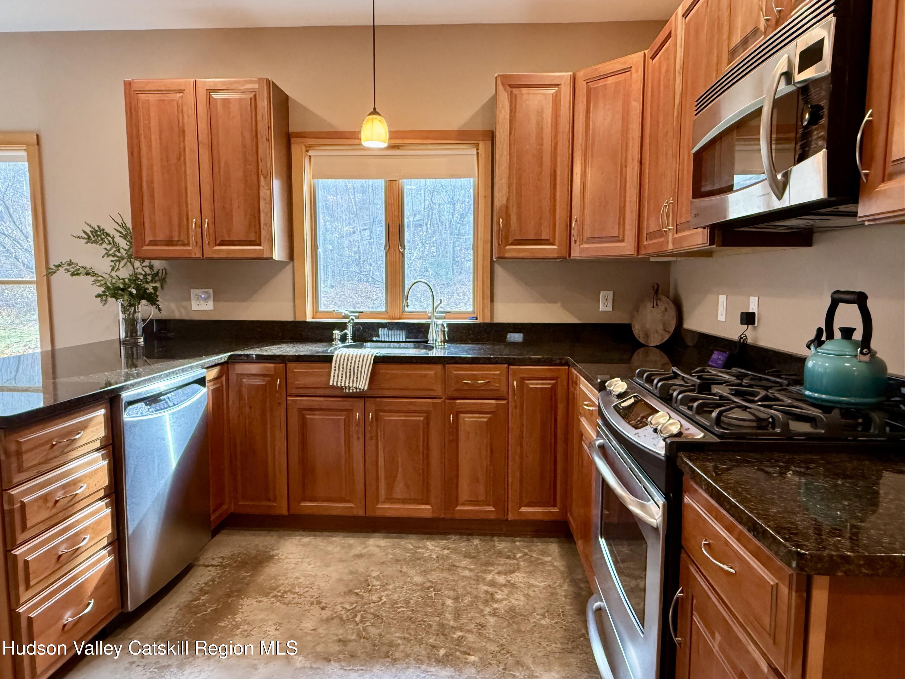 76 Fire House Road Shandaken, NY 12480 - Photo 12 of 33 IMG_2935