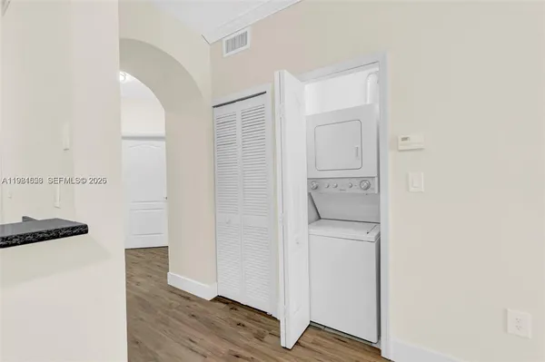 $2,360 | 7250 Northwest 177th Street, Unit 10216, Hialeah, FL 33015