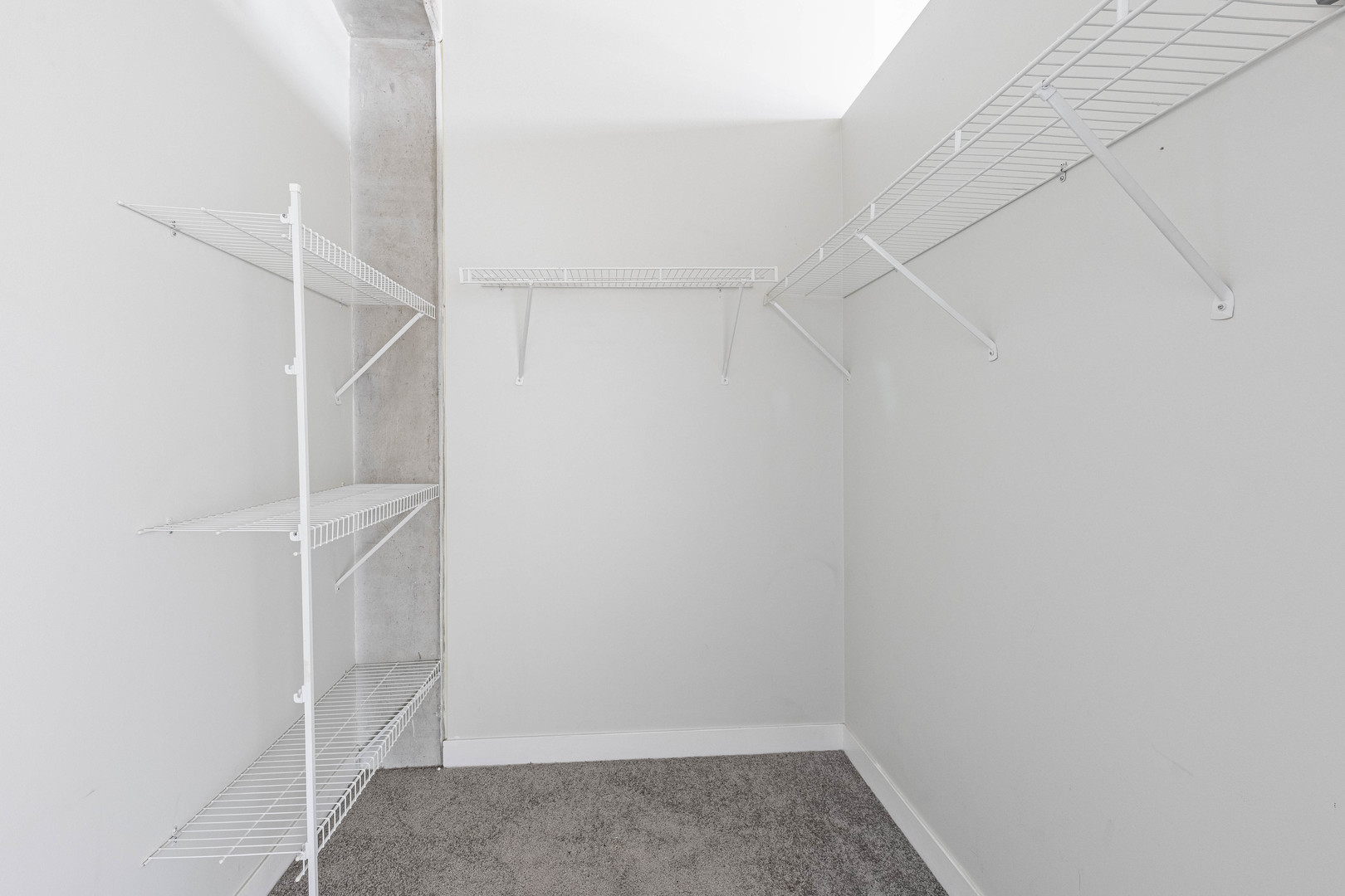 811 West 15th Place, Unit 806 Chicago, IL 60608 - Photo 14 of 35 a view of an empty walk in closet