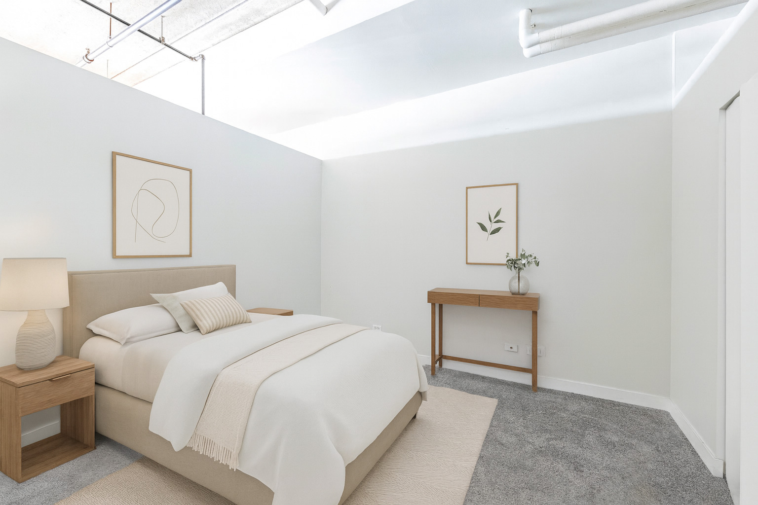 811 West 15th Place, Unit 806 Chicago, IL 60608 - Photo 16 of 35 a bedroom with a bed and a lamp