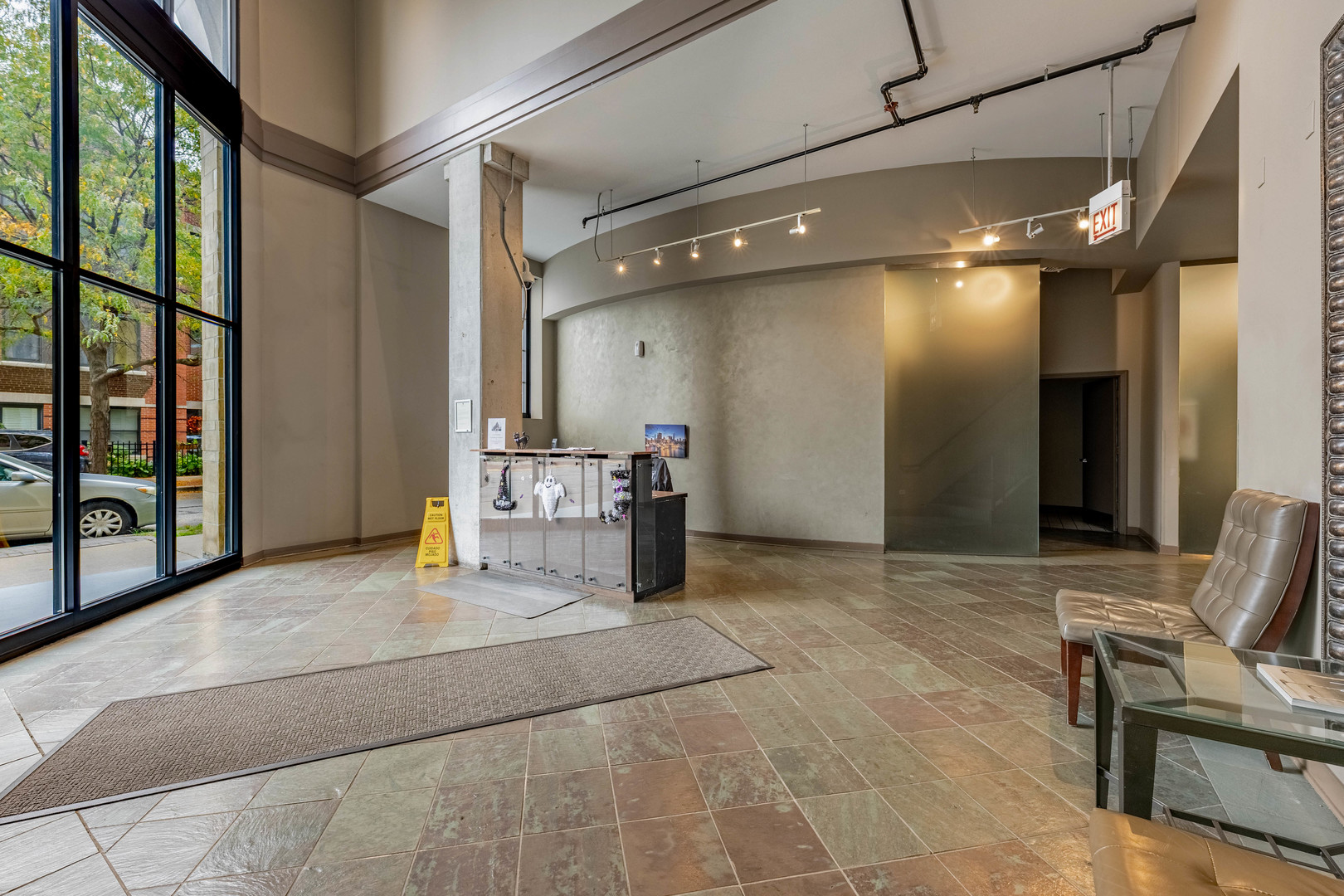 811 West 15th Place, Unit 806 Chicago, IL 60608 - Photo 26 of 35