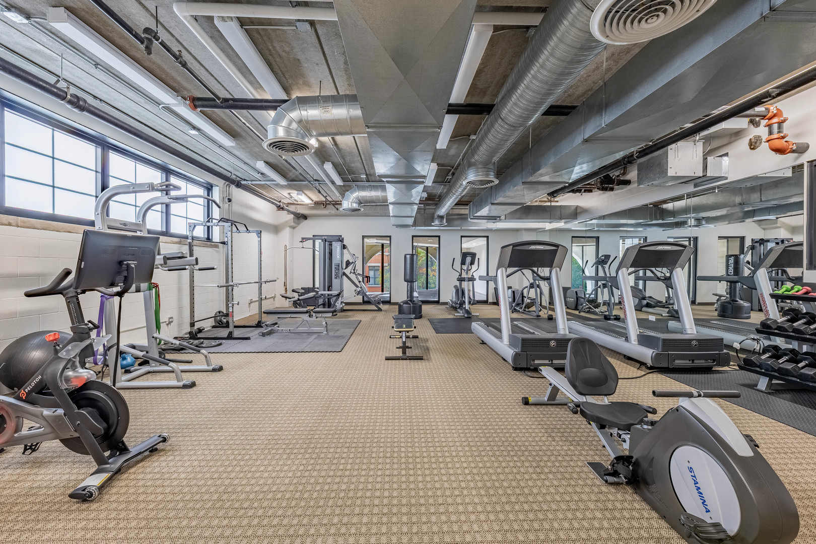 811 West 15th Place, Unit 806 Chicago, IL 60608 - Photo 31 of 35 a view of a room with gym equipment