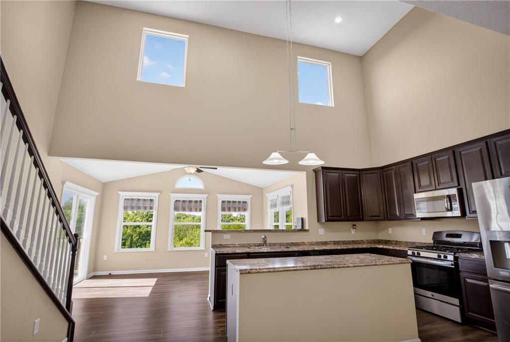 229 West Country Barn Road Houston, PA 15342 - Photo 13 of 50