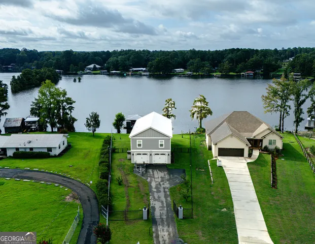 a view of a garden and lake view
