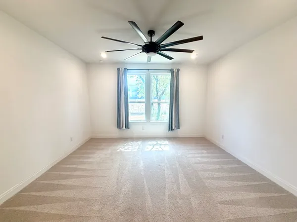 $2,500 | 125 Slenderleaf Drive, Marble Falls, TX 78654