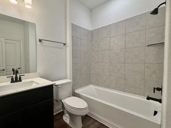 $2,500 | 125 Slenderleaf Drive, Marble Falls, TX 78654