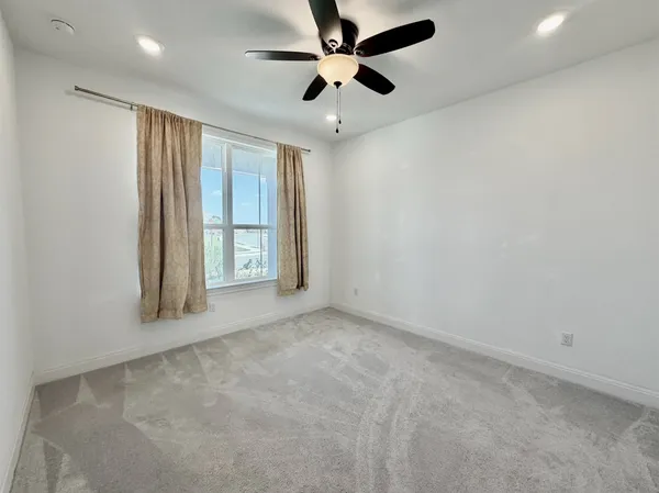 $2,500 | 125 Slenderleaf Drive, Marble Falls, TX 78654