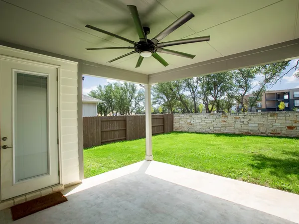 $2,500 | 125 Slenderleaf Drive, Marble Falls, TX 78654
