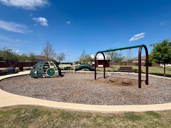 $2,500 | 125 Slenderleaf Drive, Marble Falls, TX 78654