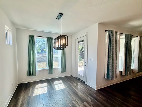 $2,500 | 125 Slenderleaf Drive, Marble Falls, TX 78654