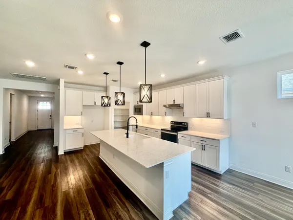 $2,500 | 125 Slenderleaf Drive, Marble Falls, TX 78654