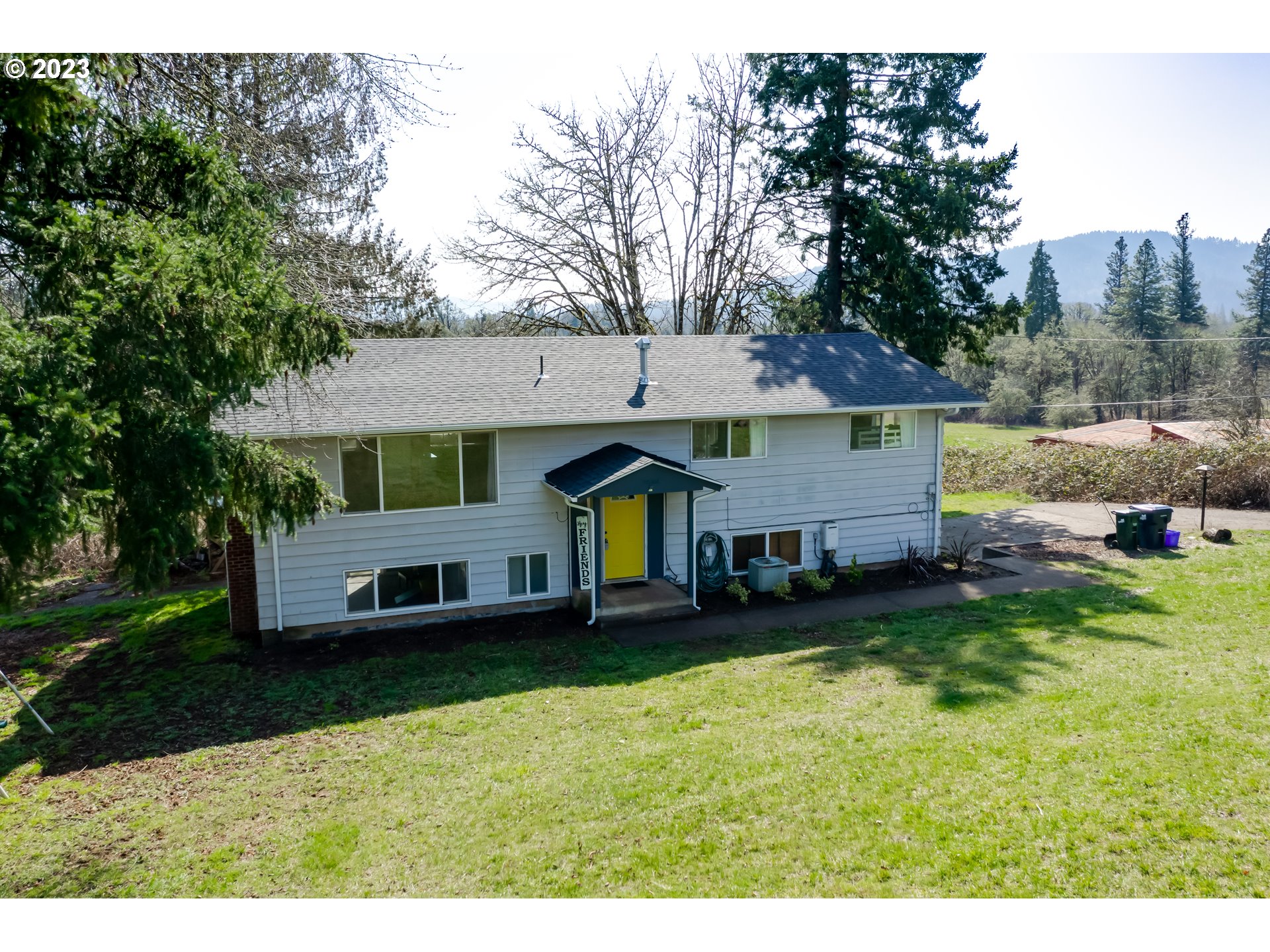 1109 Linda Lane Springfield, OR 97478 - Photo 1 of 30 a view of a house with backyard and garden