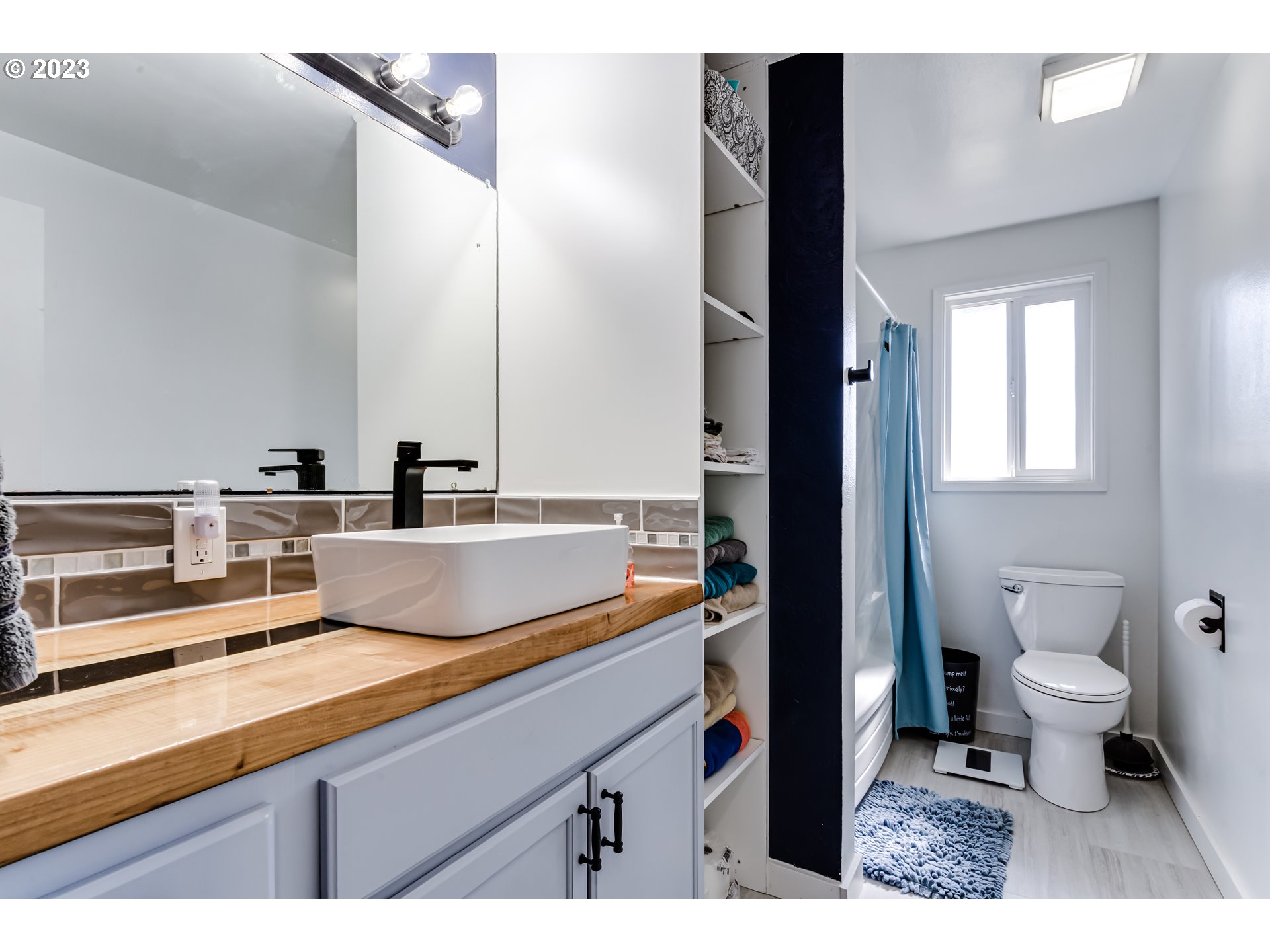 1109 Linda Lane Springfield, OR 97478 - Photo 13 of 30 a bathroom with a sink and a toilet