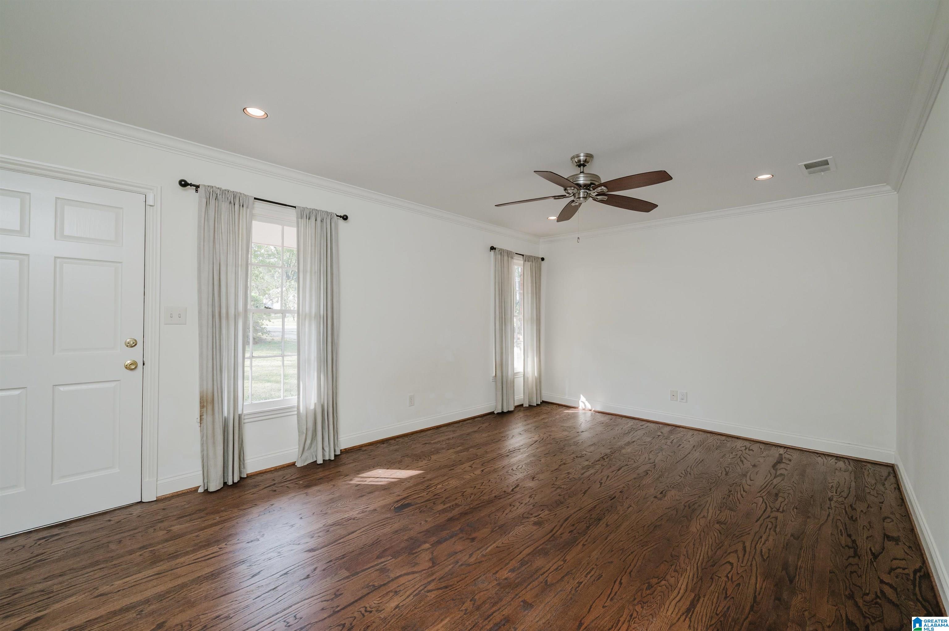 4044 Meadowview Circle Birmingham, AL 35243 - Photo 7 of 48