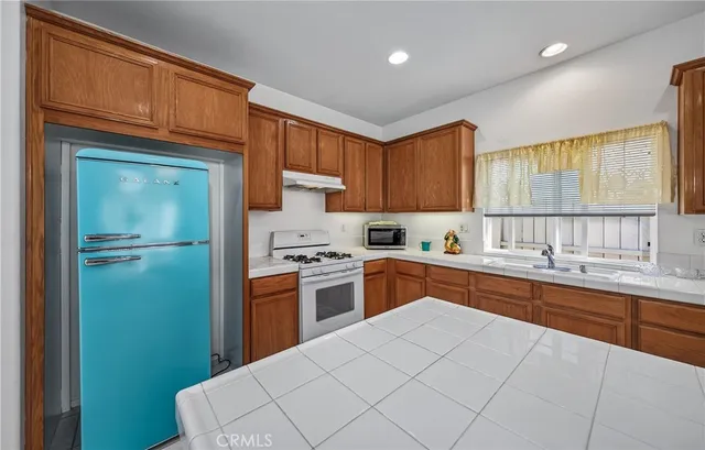 $655,000 | 29811 Camden Circle, Murrieta, CA 92563