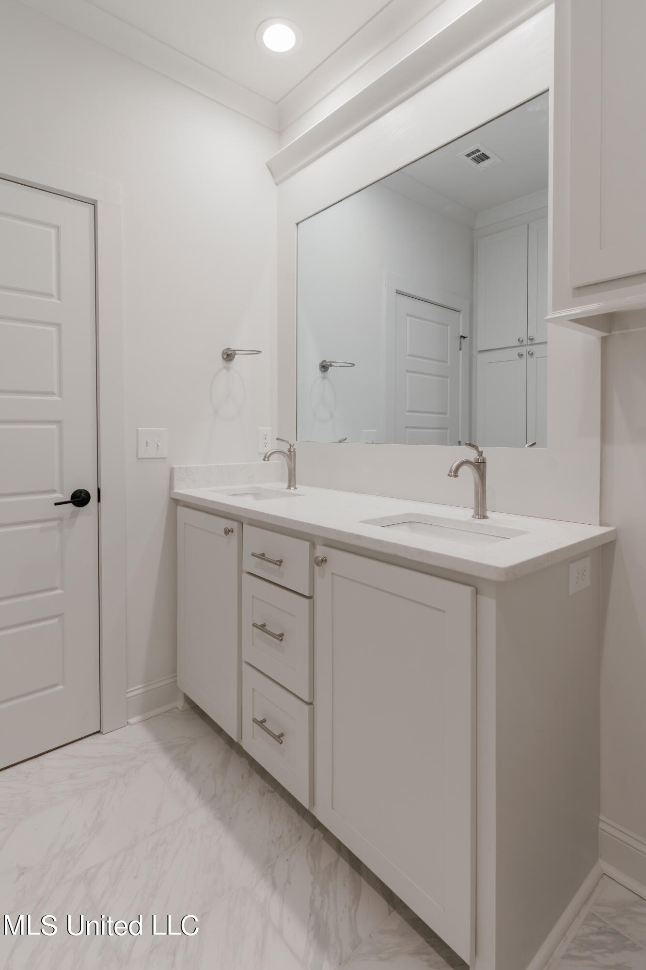 103 Trace Pointe Place Clinton, MS 39056 - Photo 53 of 63 58-HallBathroom