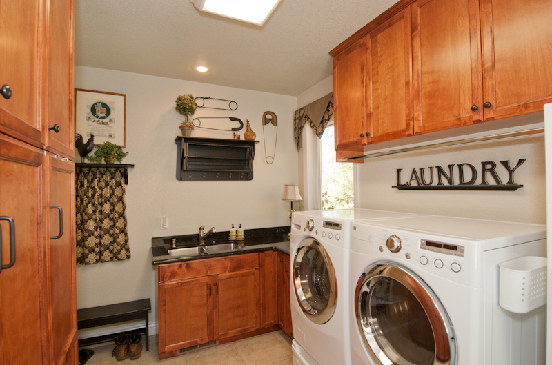 19200 Mountain Maple Road Lakehead, CA 96051 - Photo 20 of 36 a view of a storage & utility room