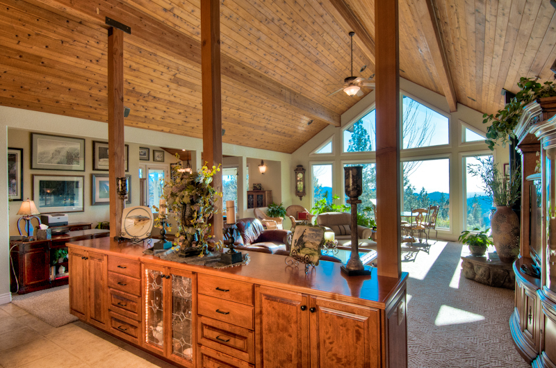 19200 Mountain Maple Road Lakehead, CA 96051 - Photo 8 of 36 a view of living room with furniture