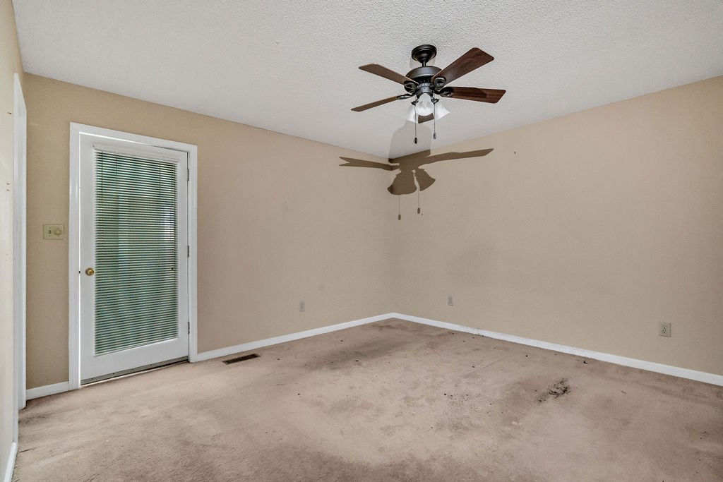 5800 Yellow Creek Road Murrayville, GA 30564 - Photo 15 of 29 an empty room