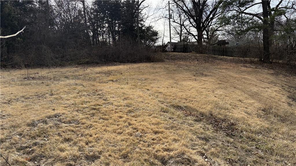 407 Maple Street Leavenworth, KS 66048 - Photo 4 of 10