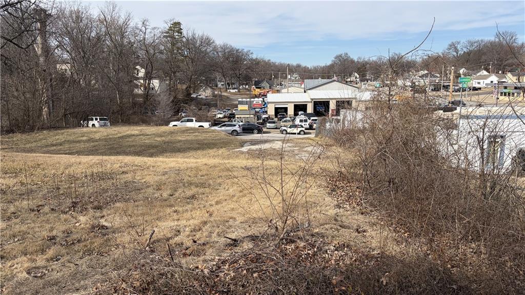 407 Maple Street Leavenworth, KS 66048 - Photo 7 of 10