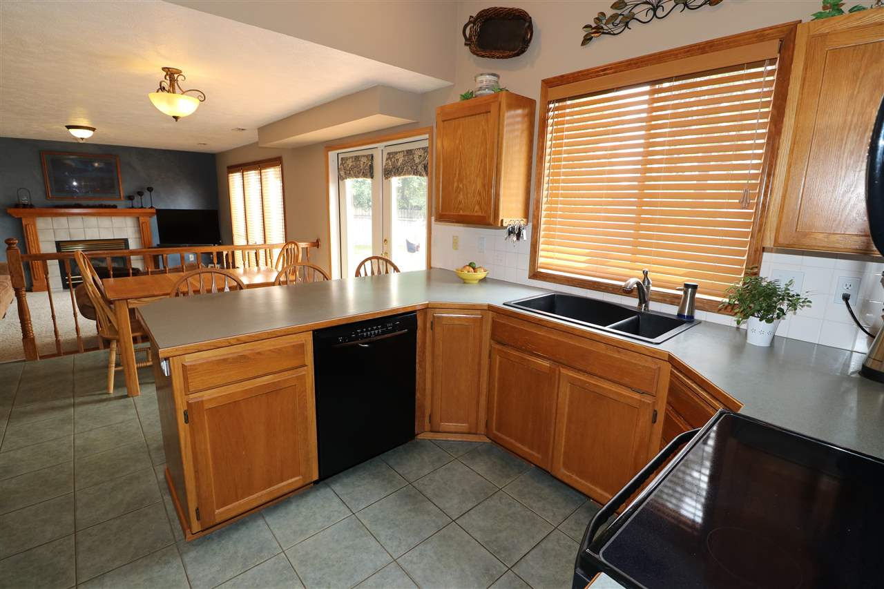 15010 North Lowe Road Mead, WA 99021 - Photo 10 of 20