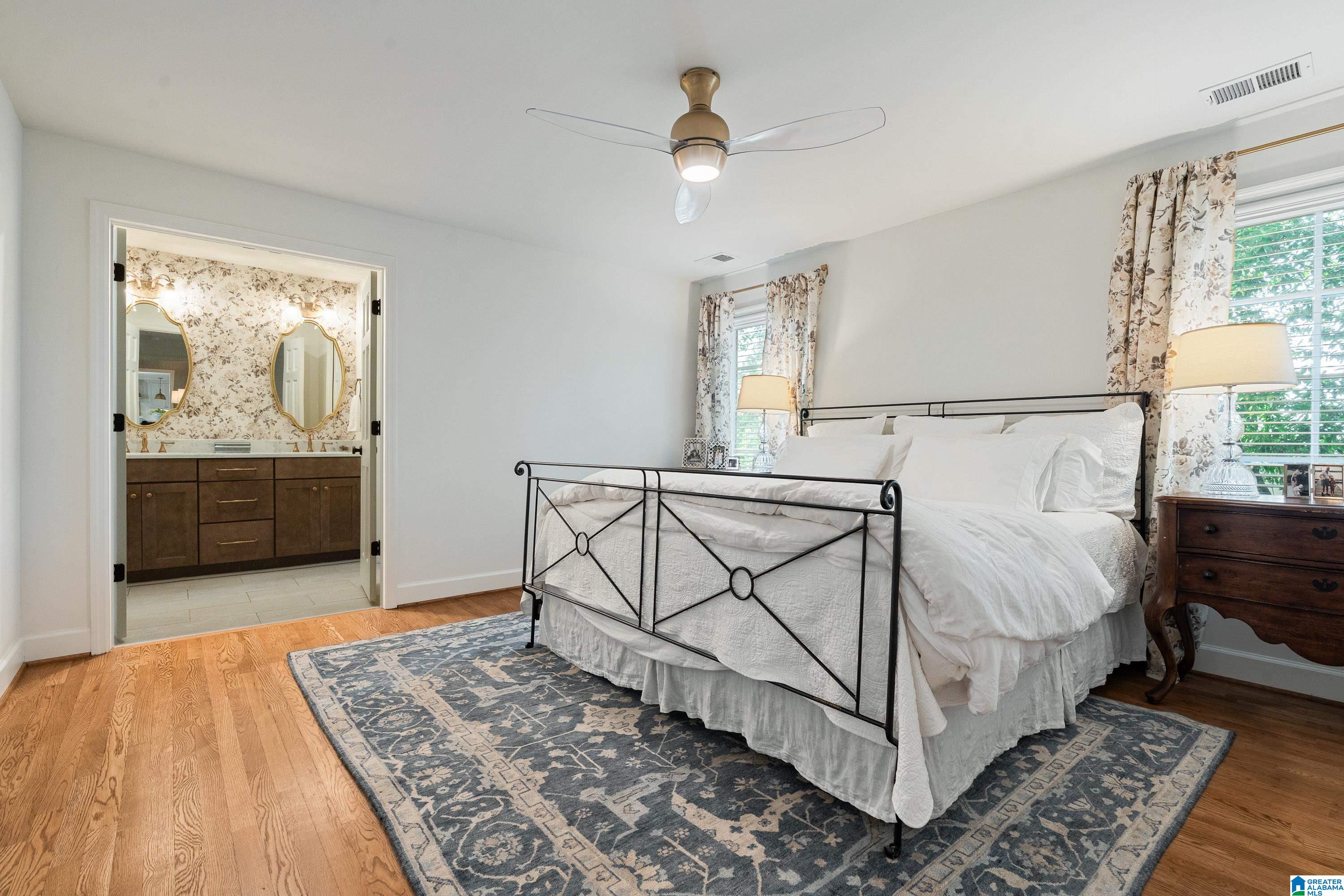2025 Hickory Road Vestavia Hills, AL 35216 - Photo 19 of 57 Gallery Image 19