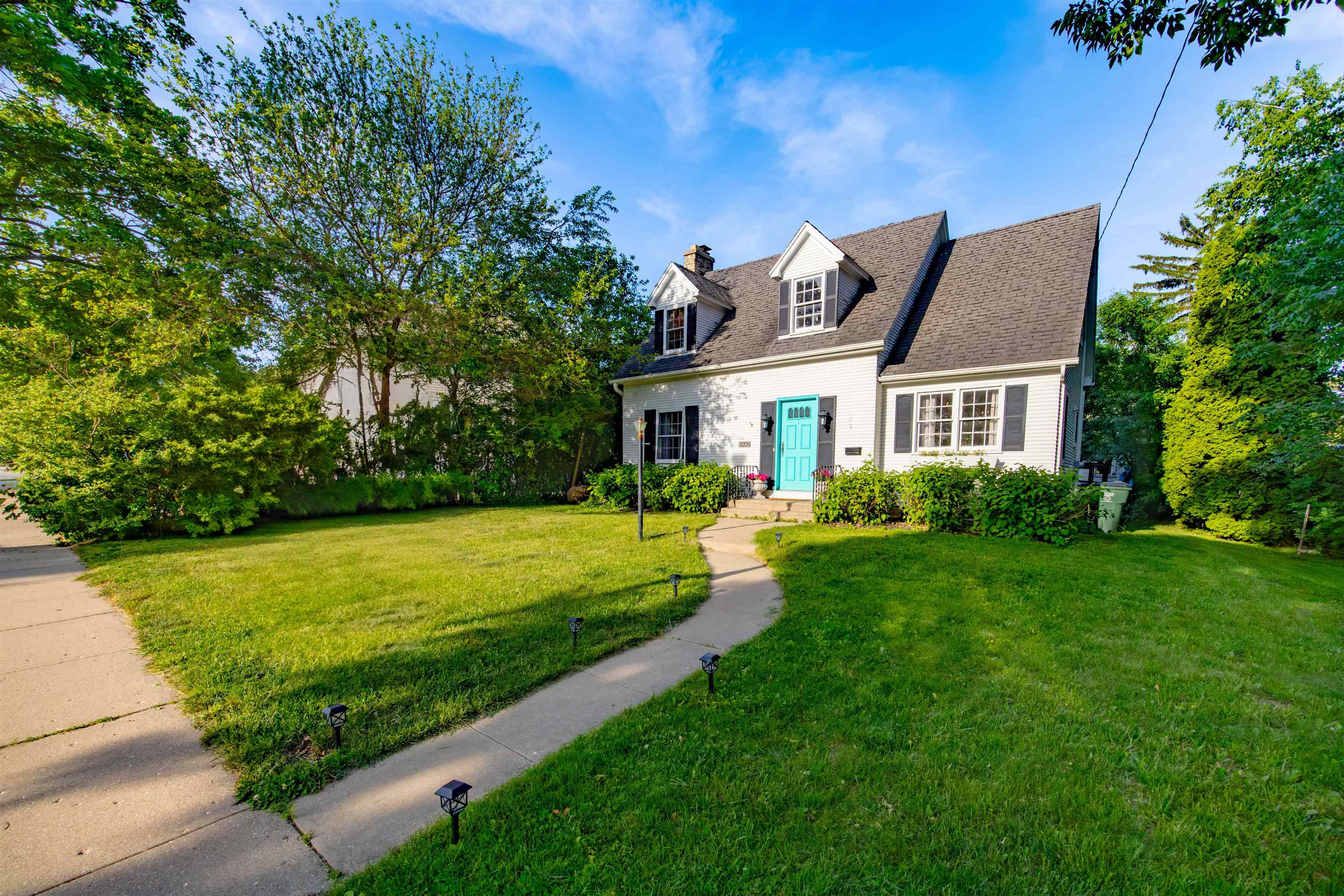 332 Robert Street Fort Atkinson, WI 53538 - Photo 3 of 66